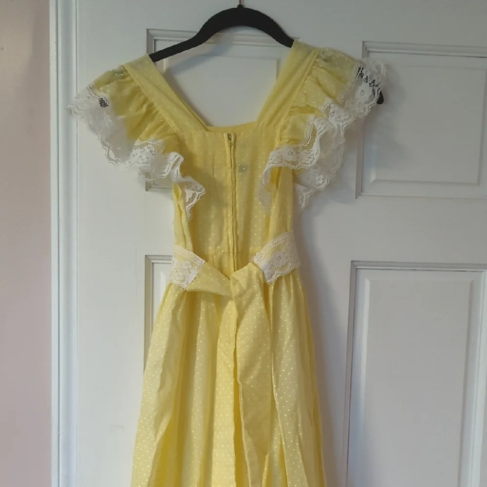 Vintage Helen Tanoro Elegant Yellow Lace Dress - Picture 4 of 6